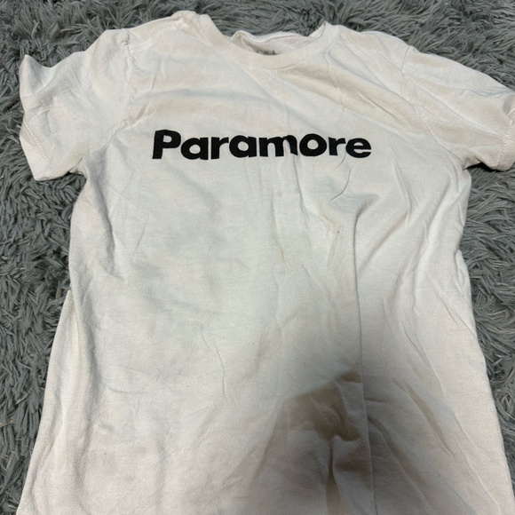 Paramore tee - Picture 1 of 3